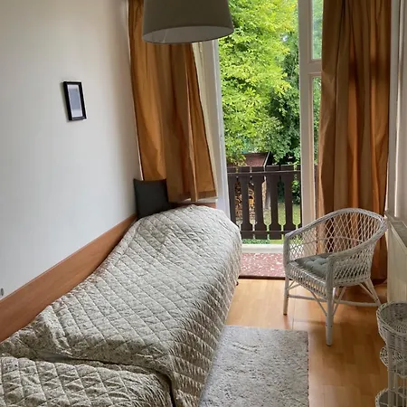 Jokai Park Nyaralo Casa de Férias *